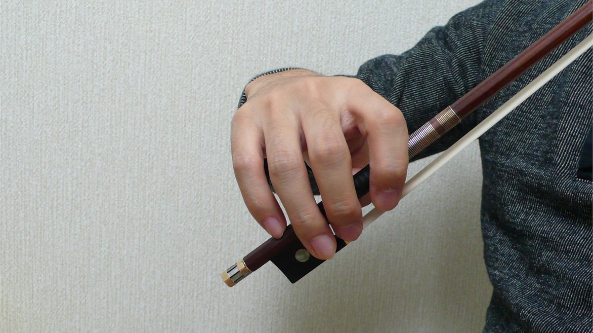 弓の持ち方。基礎から見直すときに最初に確認するところ